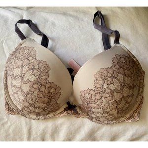 Victoria’s Secret Dream Angels Lace push-up with padding bra 32DD